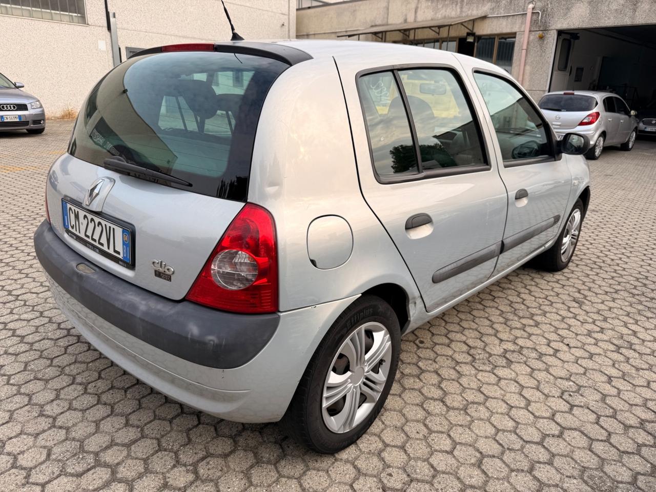 Renault Clio 1.2 cat 5 porte Confort Authentique