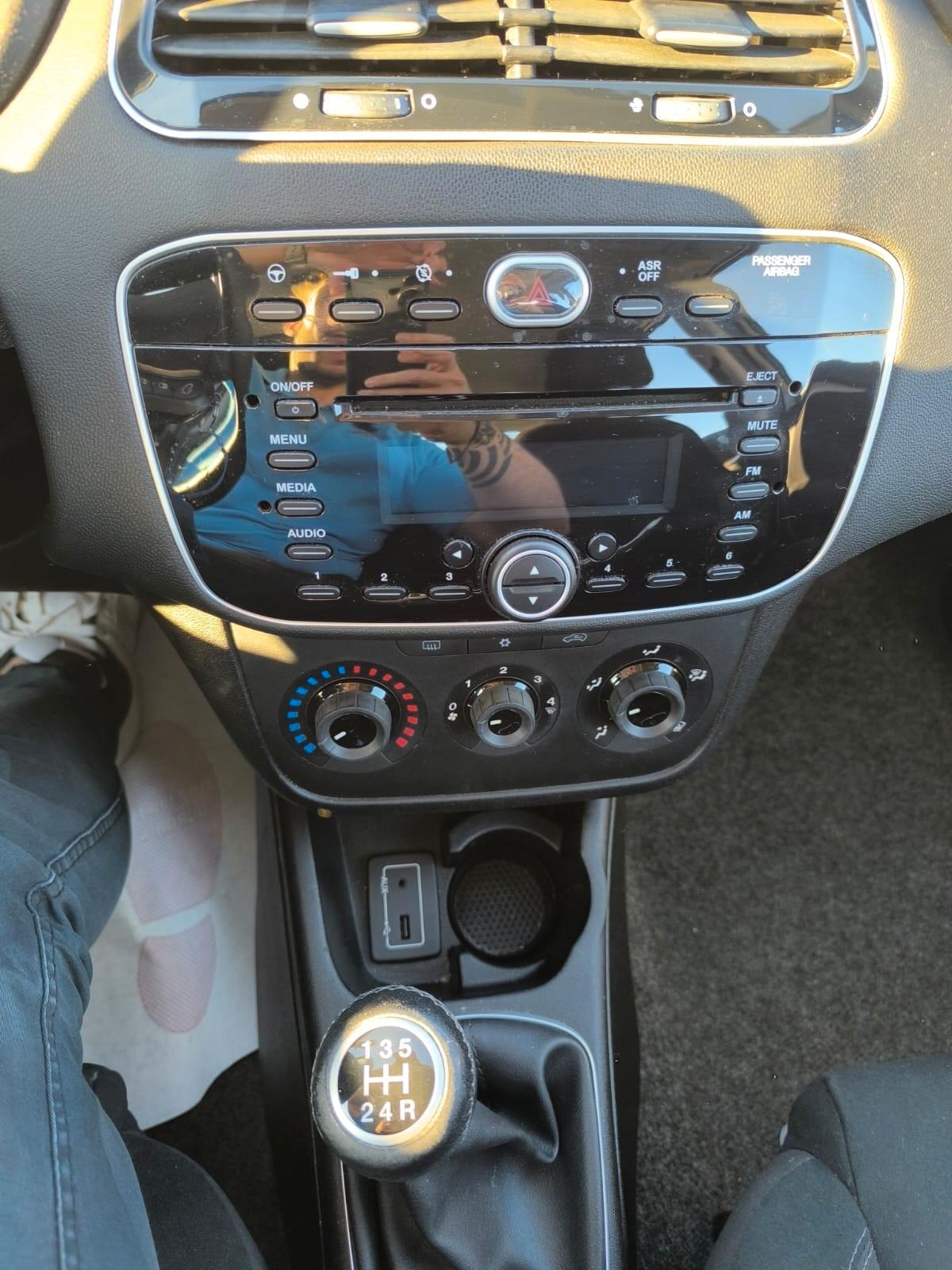 Fiat Punto 1.3 MJT II 95 CV Street 2017