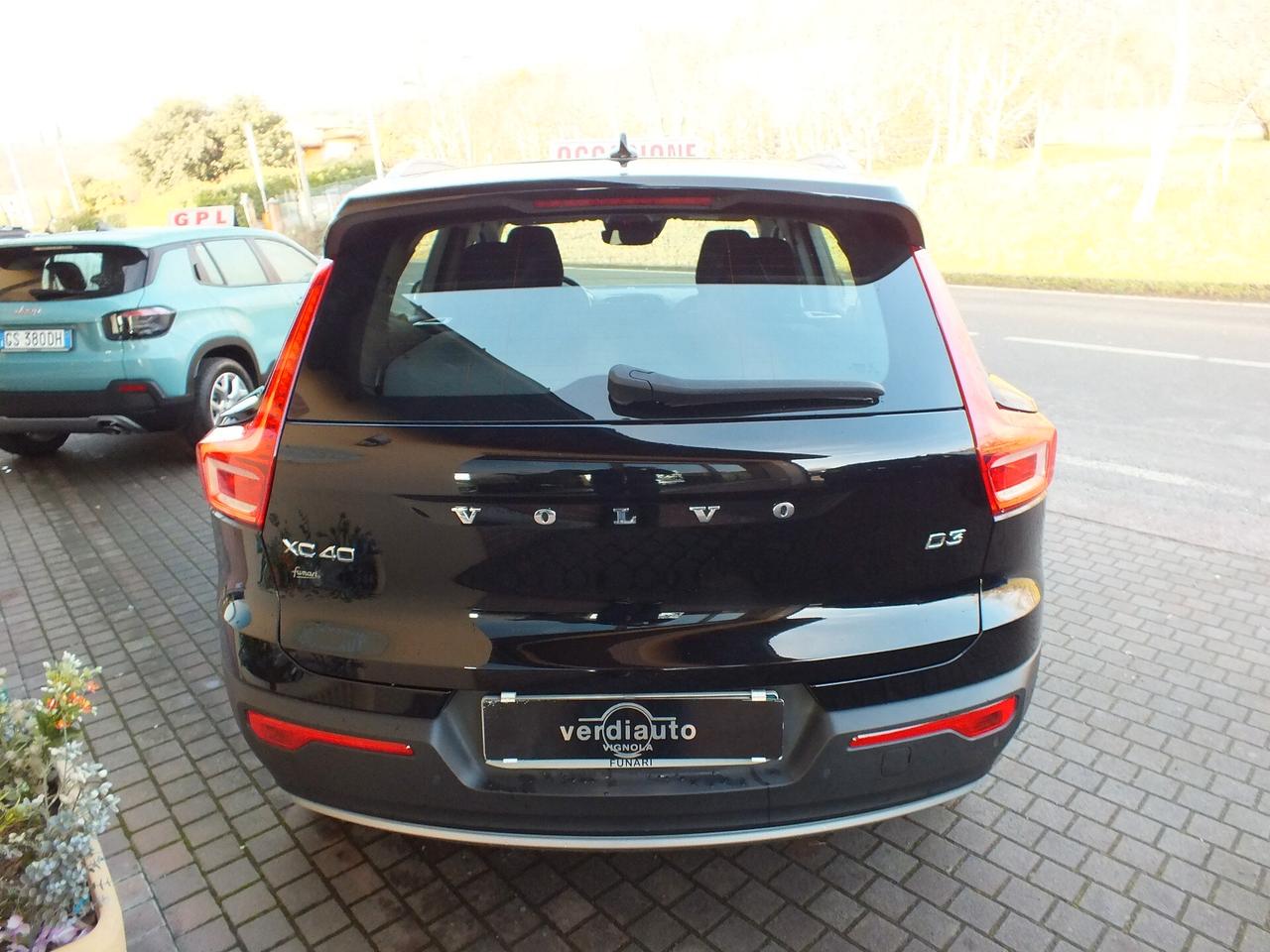 Volvo XC40 D3 150 CV AUTOCARRO N 1 IVA DETRAIBILE.