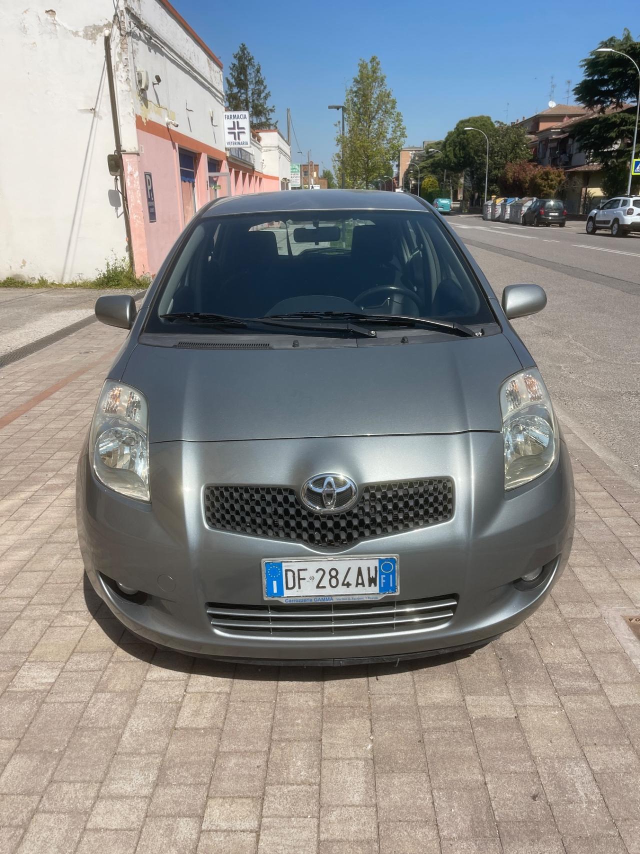 Toyota Yaris 1.3 5 porte
