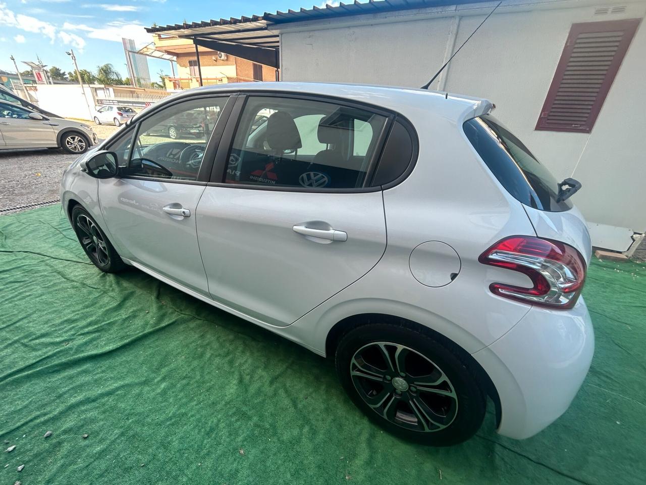 Peugeot 208 2017 1.2 82CV Allure KM CERTIFICATI LEGGI TUTTO!