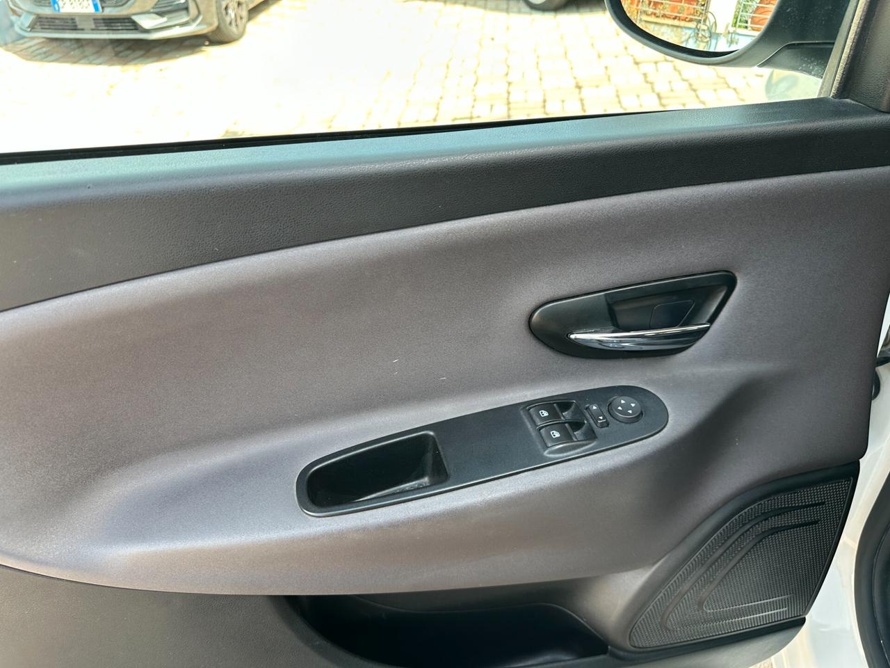 Lancia Ypsilon 1.3 MJT 16V 95 CV 5 porte S&S Gold