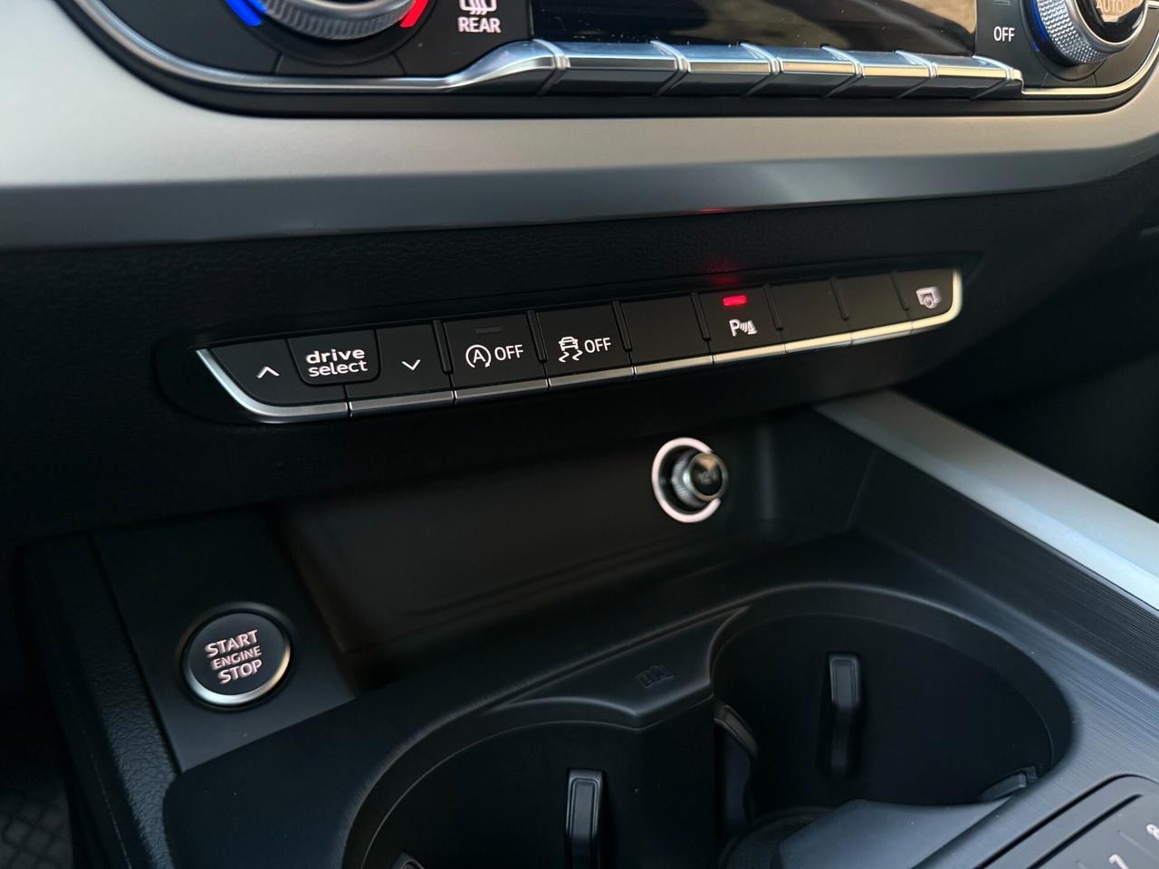 Audi A4 Avant/2.0 S TDI 150 CV/NAVI/LED/CERCHI 17"