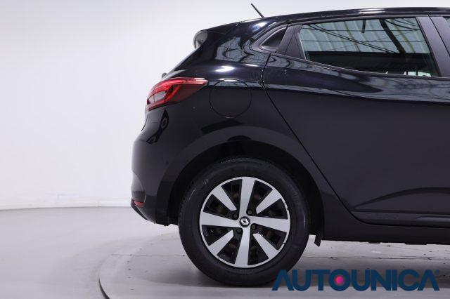 RENAULT Clio TCE 90 CV 5 PORTE EQUILIBRE NEOPATENTATI FARI LED