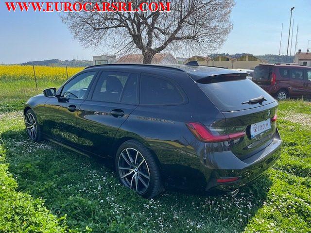 BMW 318 d 48V Touring Sport + Gancio Traino