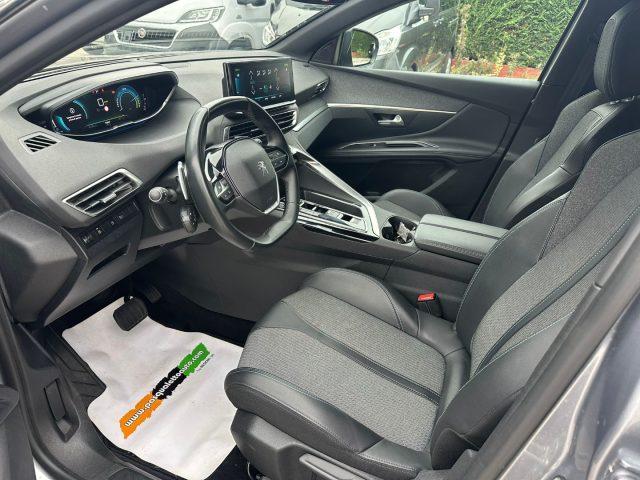 PEUGEOT 3008 4X4 Hybrid4 300 e-EAT8 Allure Pack