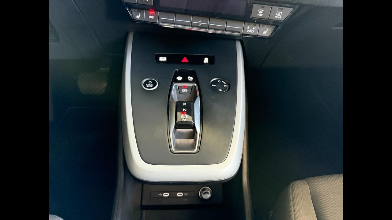 AUDI Q4 e-tron - Q4 Sportback e-tron 40 Business Advanced