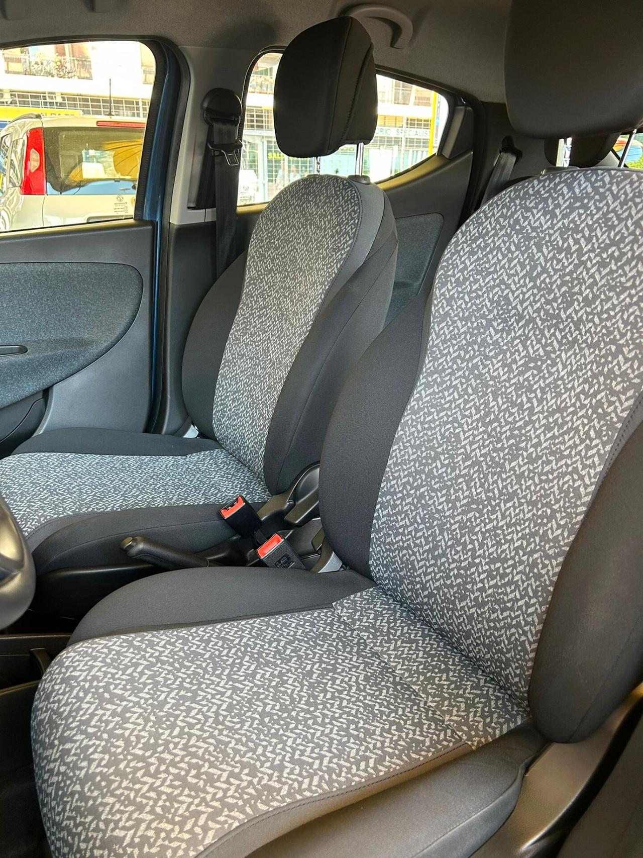 Lancia Ypsilon 1.0 Hybrid Silver **PREZZO REALE**