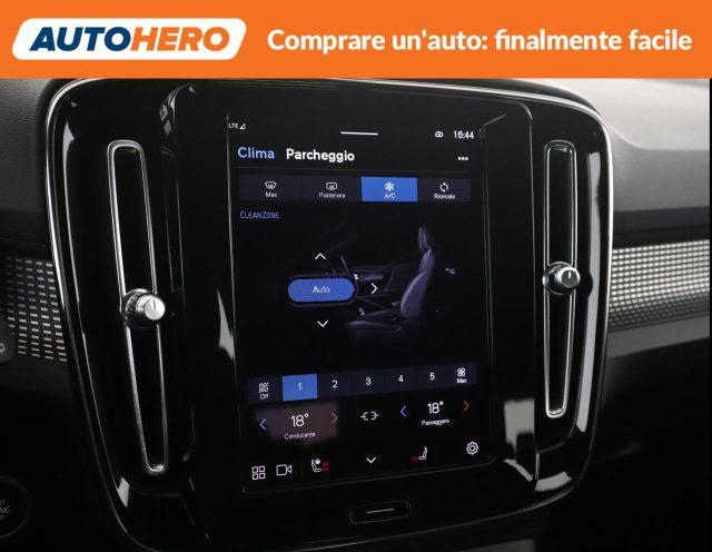 VOLVO XC40 B4 AWD automatico Plus Dark