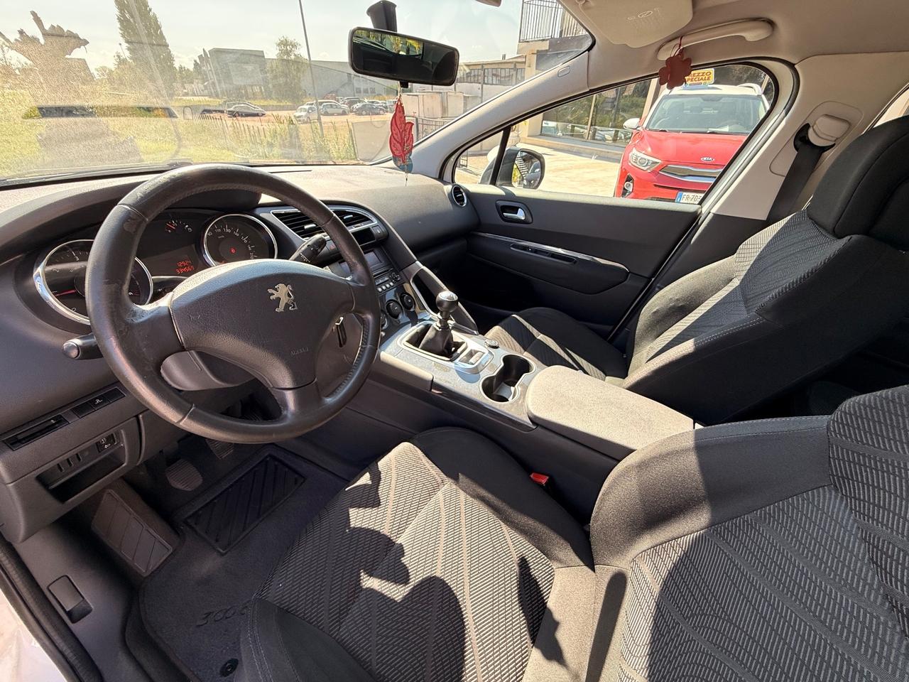 Peugeot 3008 1.6 HDi 110CV Business