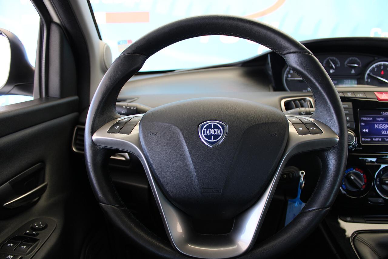 Lancia Ypsilon 1.2 69 CV 5 porte S&S Gold