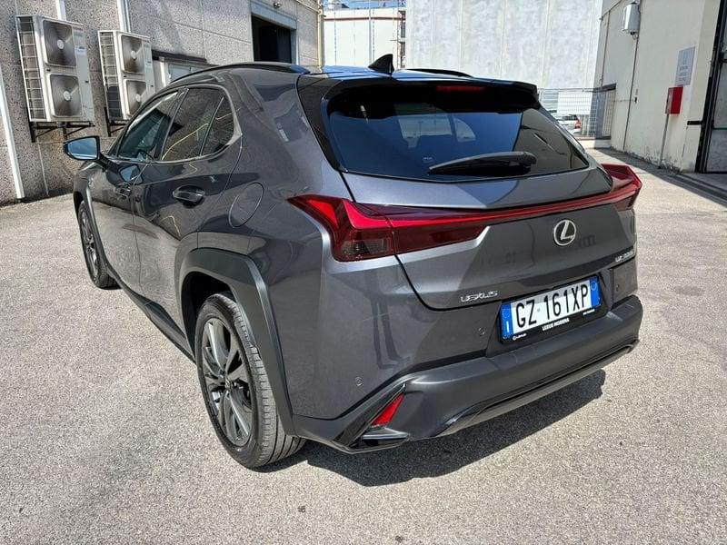 Lexus UX 300h Hybrid F-Design 2WD