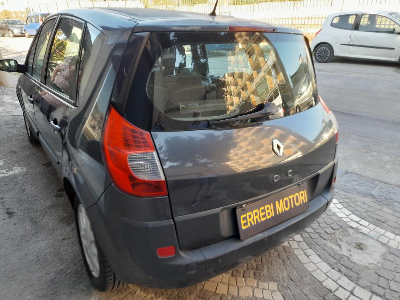 Renault Scenic Scénic 1.5 dCi/105CV Dynamique
