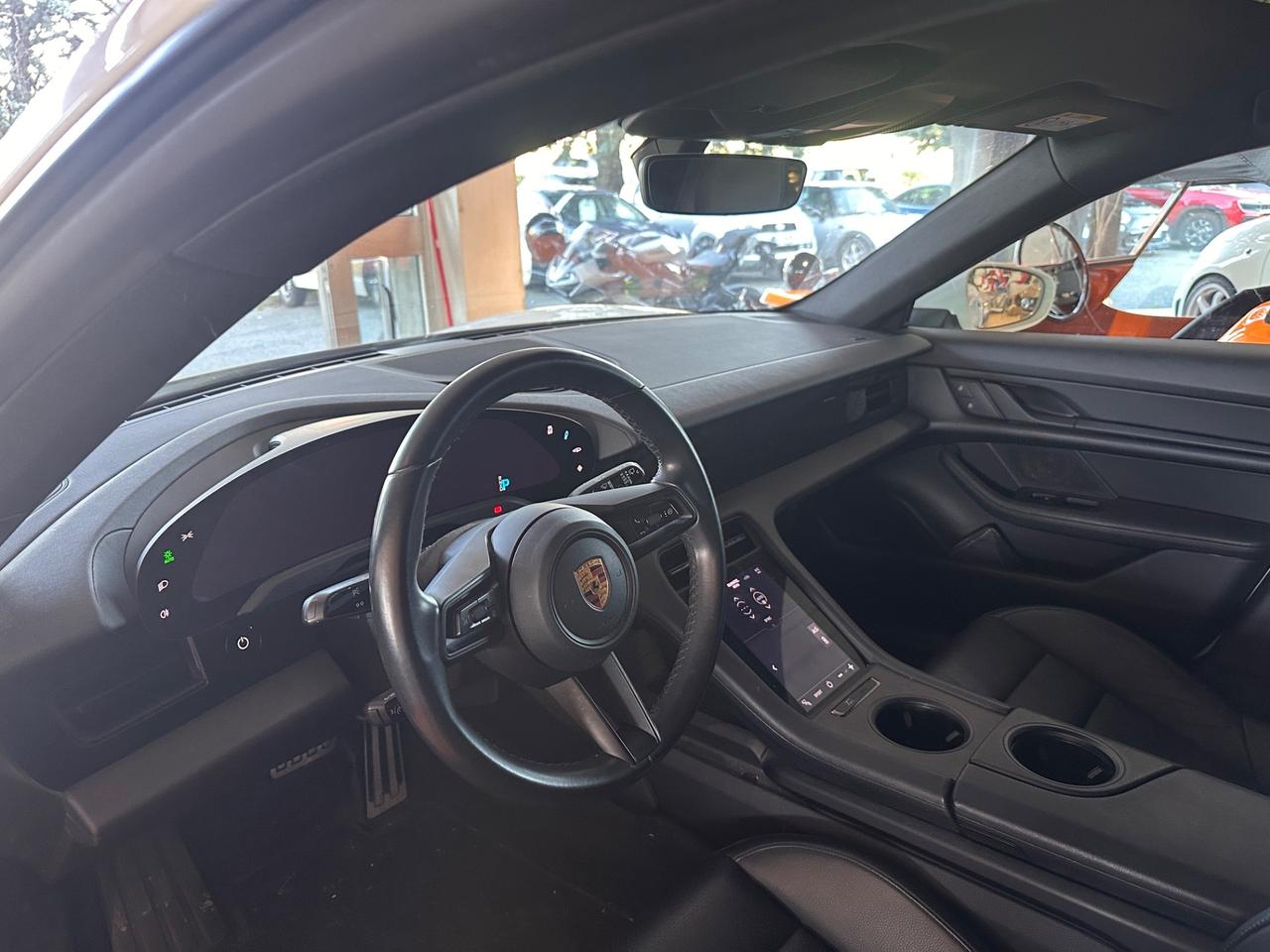 Porsche Taycan 4S Cross Turismo