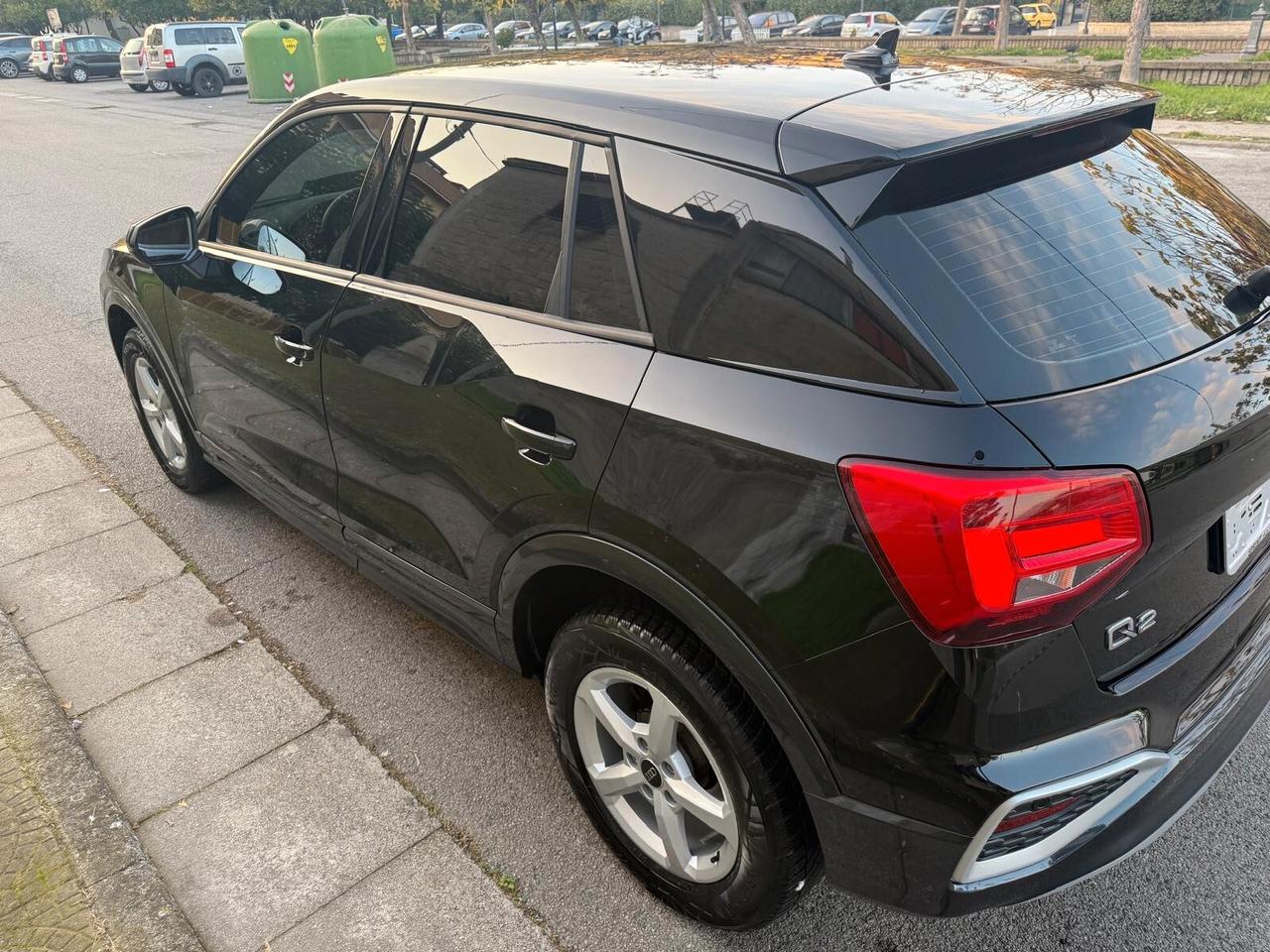 Audi Q2 30 TDI S tronic cockpit navigatore