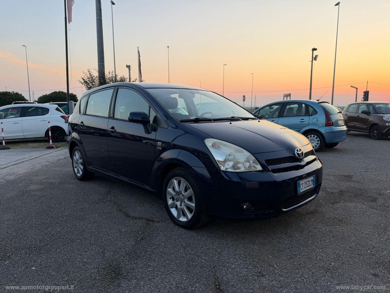 TOYOTA Corolla Verso 2.0 16V D-4D Sol 7 POSTI