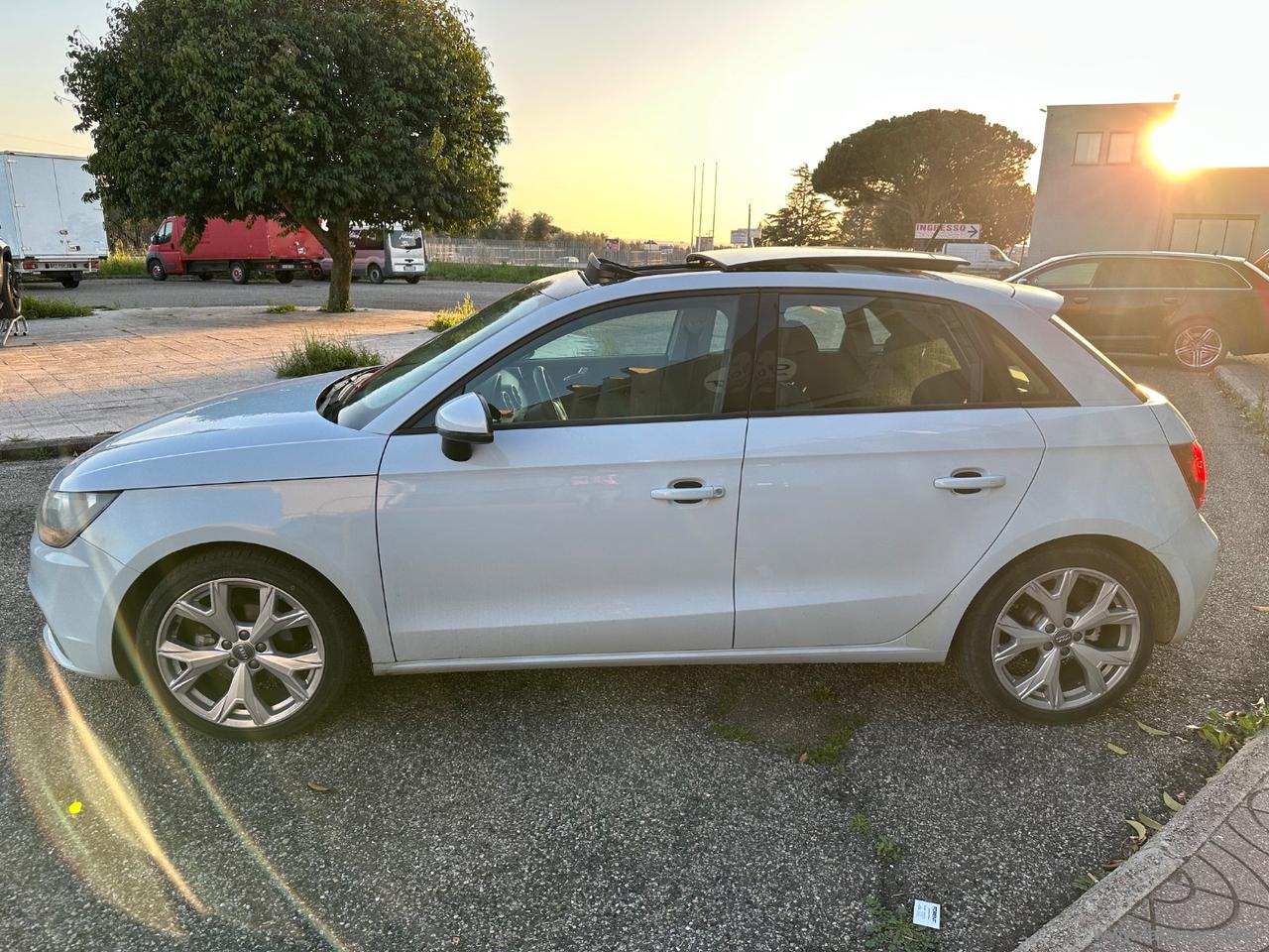 AUDI A1 SPB 1.6 TDI S tr. Ambition TETTO APRIBILE