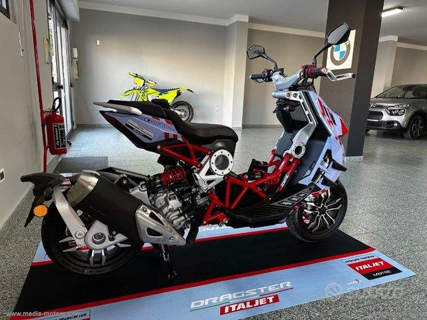 ITALJET DRAGSTER 300 TEAM GREASINI MOTO2
