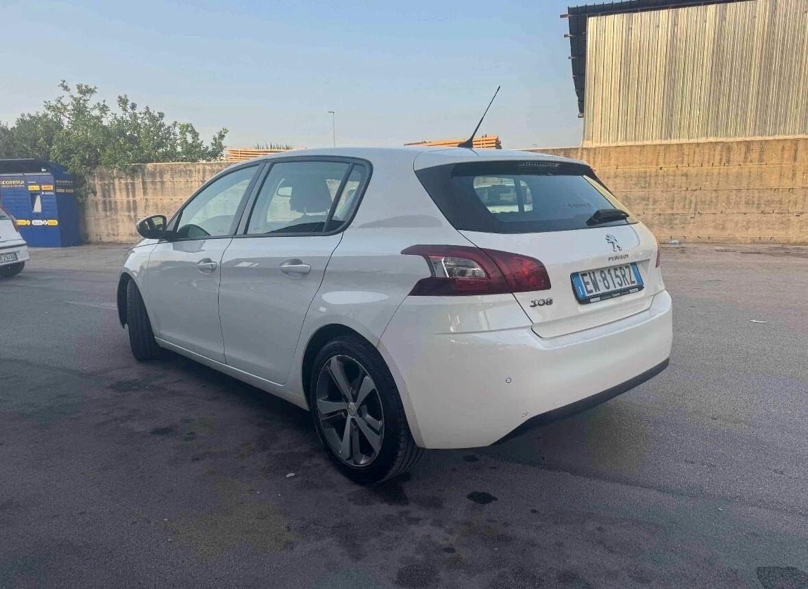 Peugeot 308 1.6 HDi 92 CV Allure