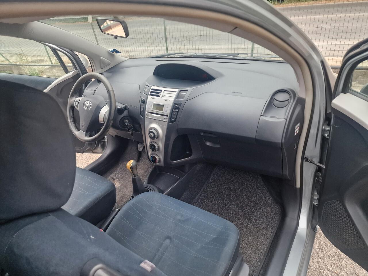 Toyota Yaris 1.0