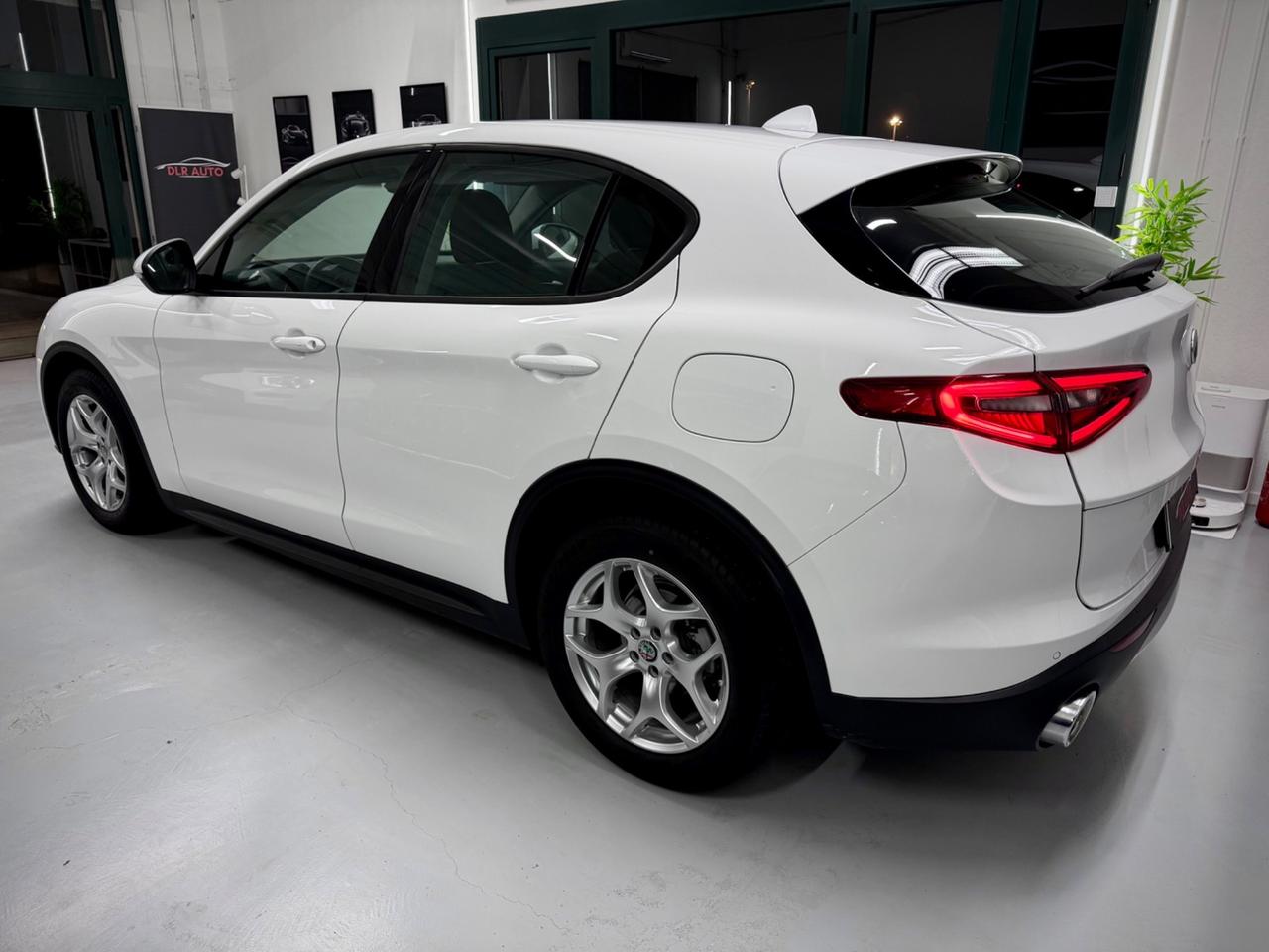 Alfa Romeo Stelvio 2.2 Turbodiesel 160 CV AT8 RWD Executive