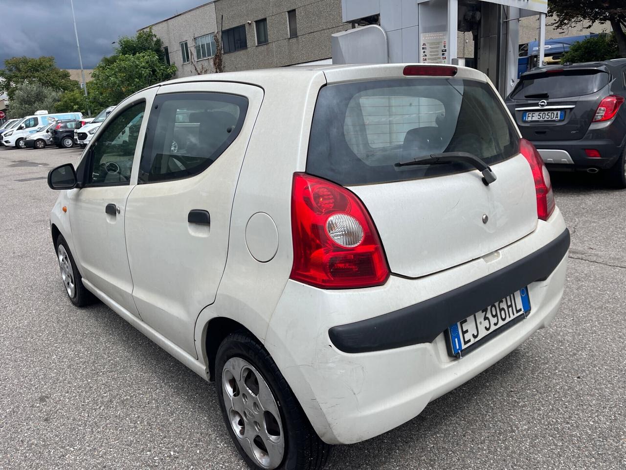 Nissan Pixo 1.0 benzina euro5a neopatentati