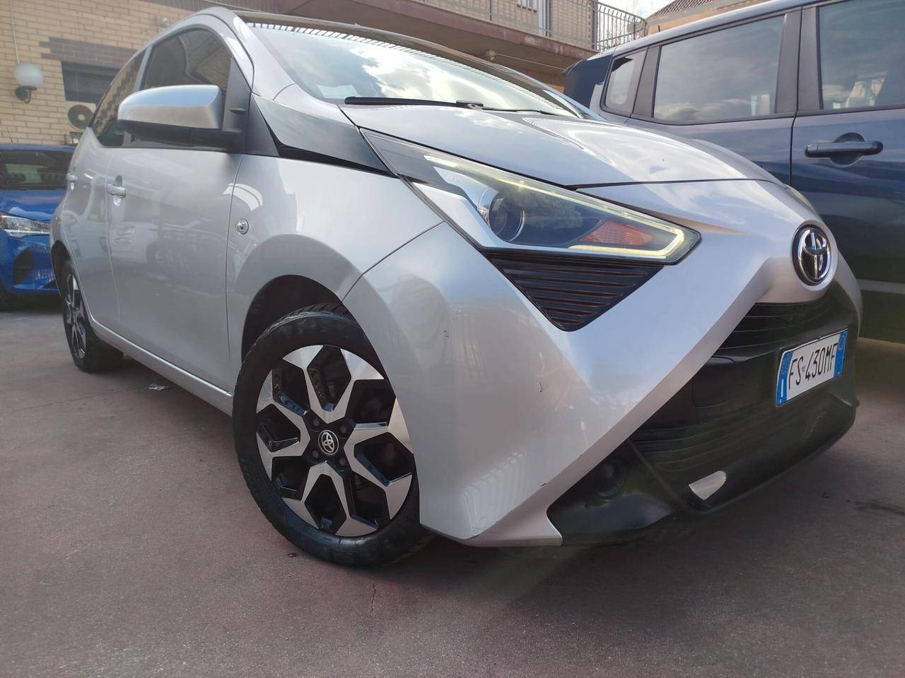AYGO 1.0 AUTOMATICA* PREZZO VERO* 5 PORTE UNIPRO- KM CERTI- GARANZIA 12 MESIU