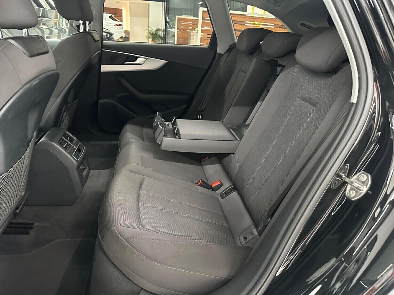 Audi A4 Avant 30 2.0 tdi 122cv s tronic