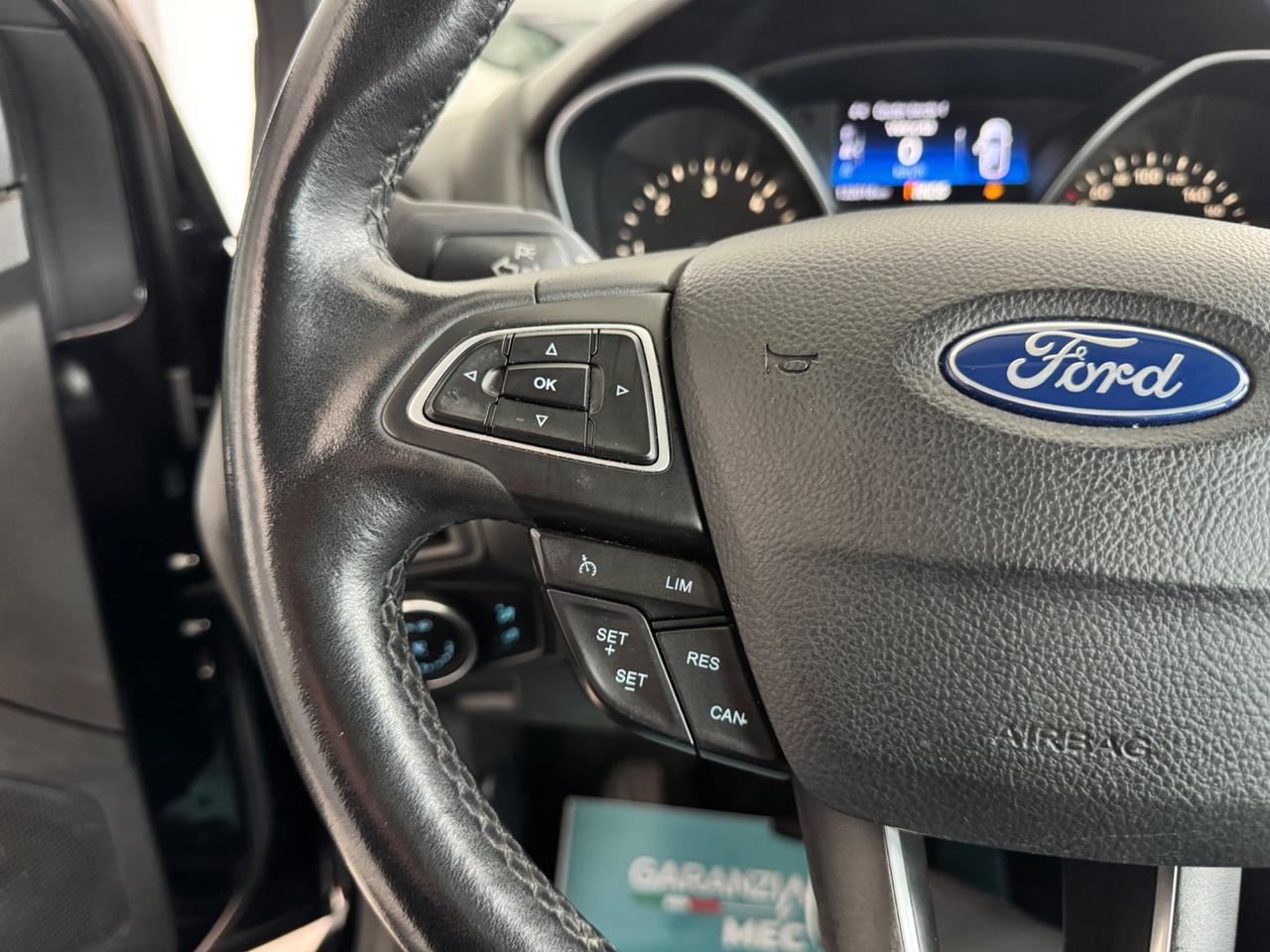 Ford Focus 1.5 TDCi 120 CV Powershift Titanium