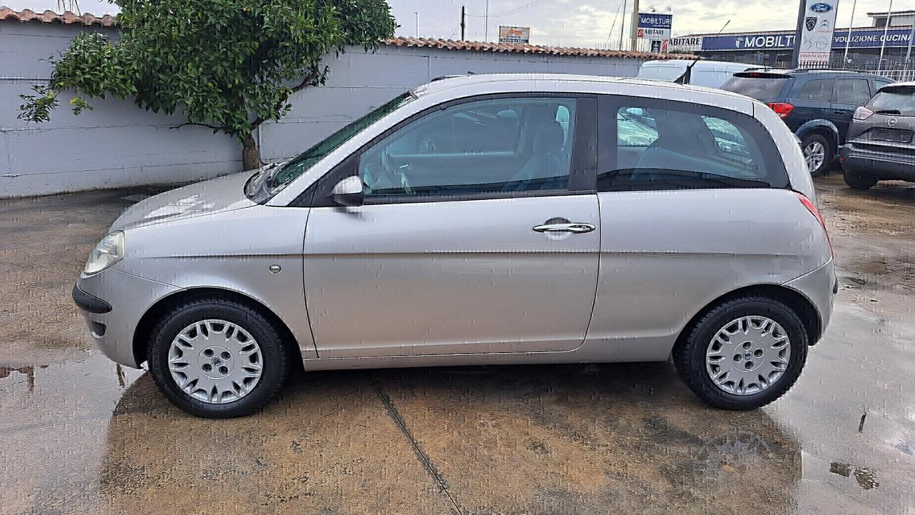 Lancia Ypsilon 1.2 Oro 60Cv