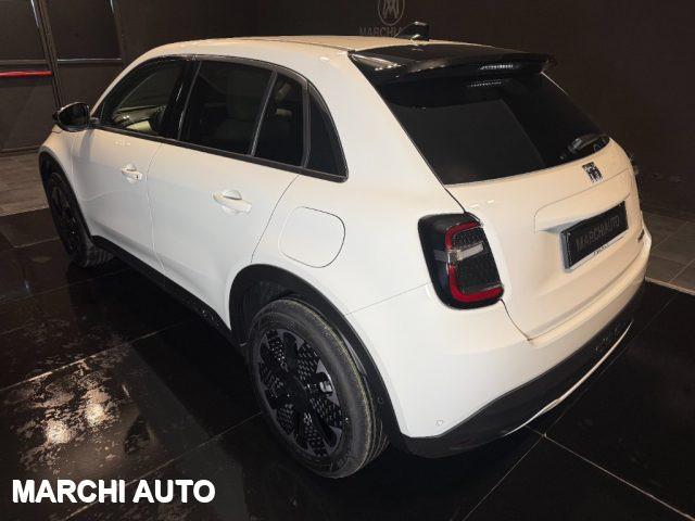 FIAT 600 Hybrid 110 CV DCT MHEV La Prima II