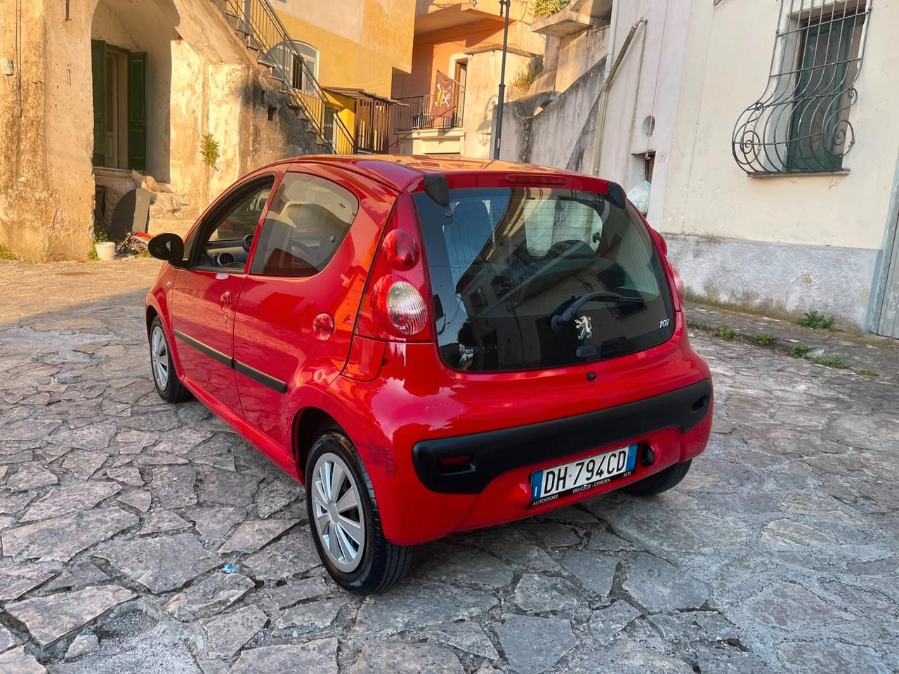 Peugeot 107 1.0 68CV 5p. Sweet Years