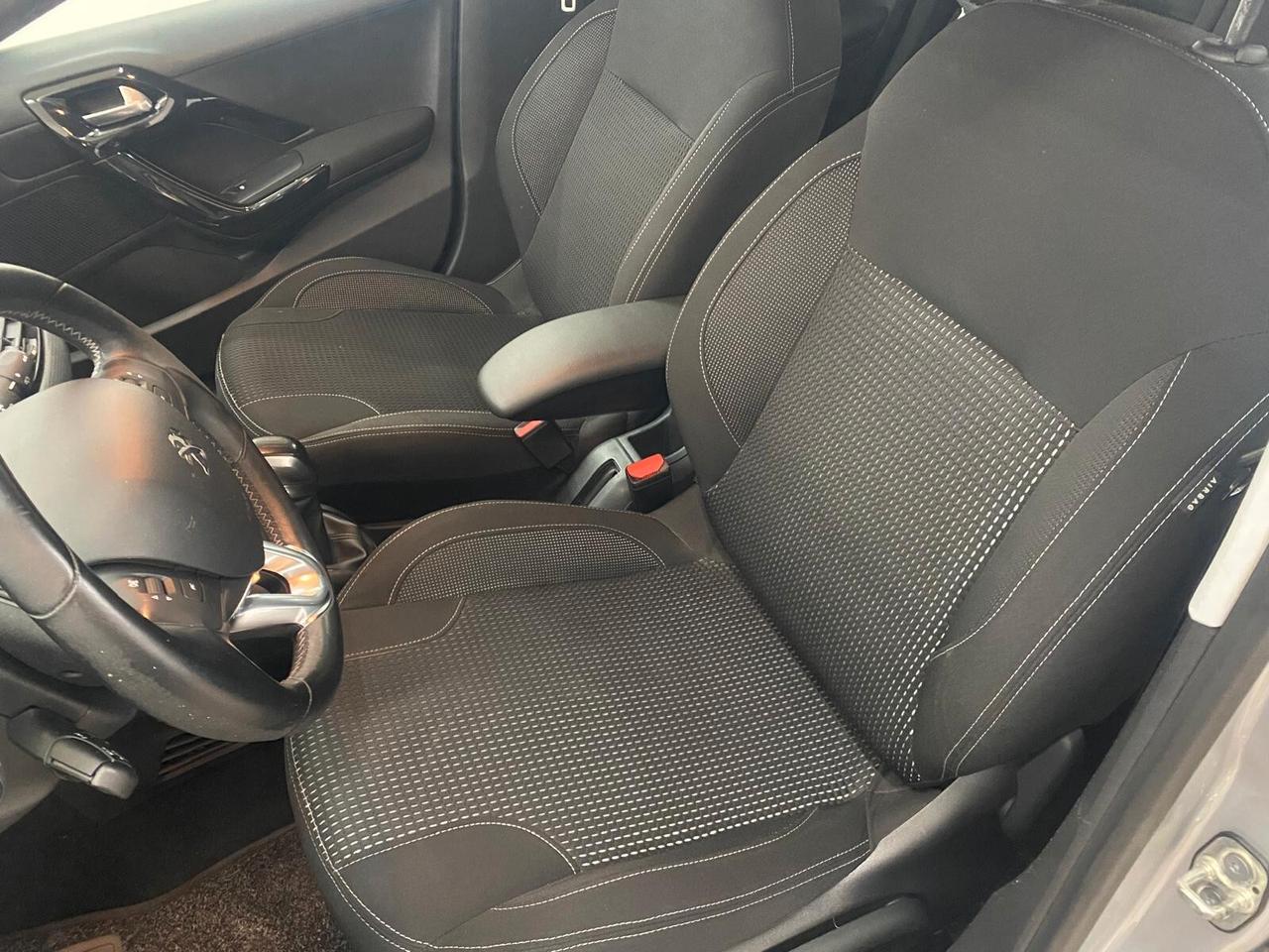 Peugeot 208 BlueHDi 100 5 porte Allure
