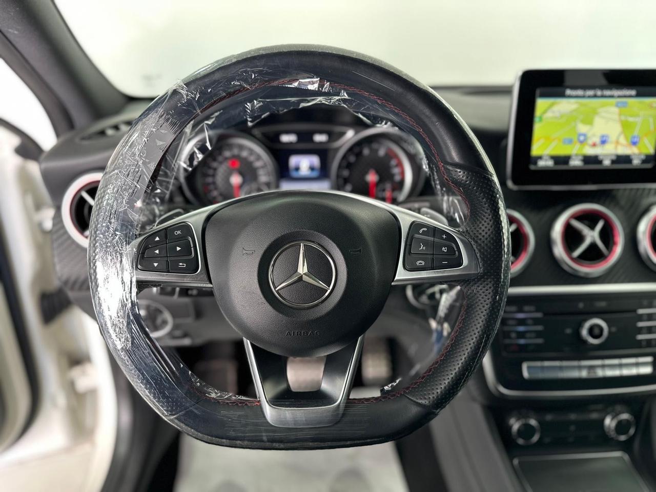 Mercedes-benz A 200 PREMIUM -AUTOM-NAVI-GARANTITA-2016