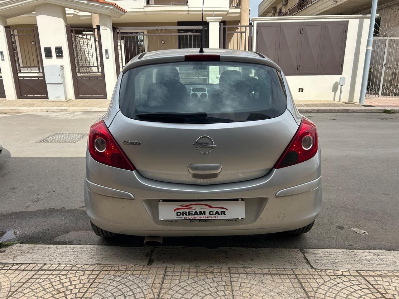 Opel Corsa 1.2 3 porte Club