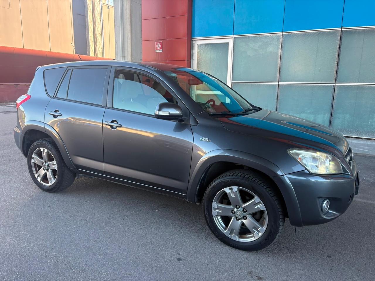 Toyota RAV 4 RAV4 2.2 D-4D 150 CV DPF Luxury automatico