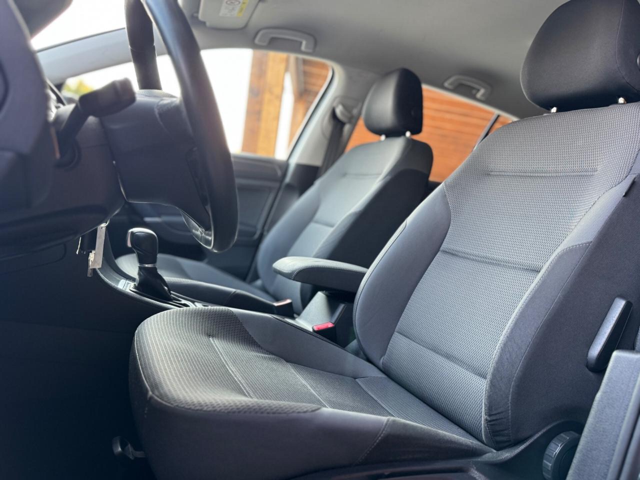 Volkswagen golf 1.6 TDI DsG DISTRIBUZIONE ESEGUITA