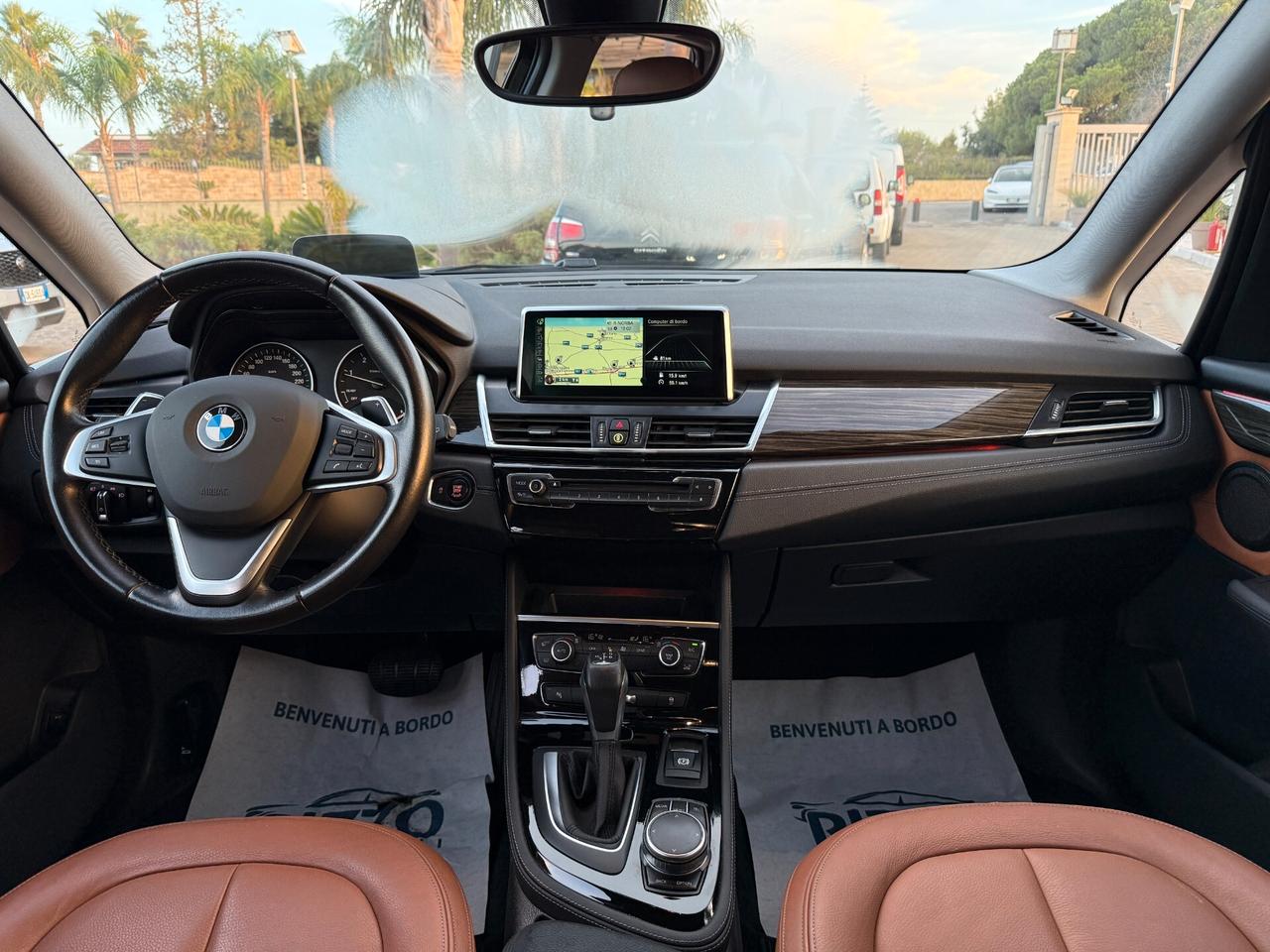 Bmw 218d Active Tourer Luxury Auto Led Navi Pelle