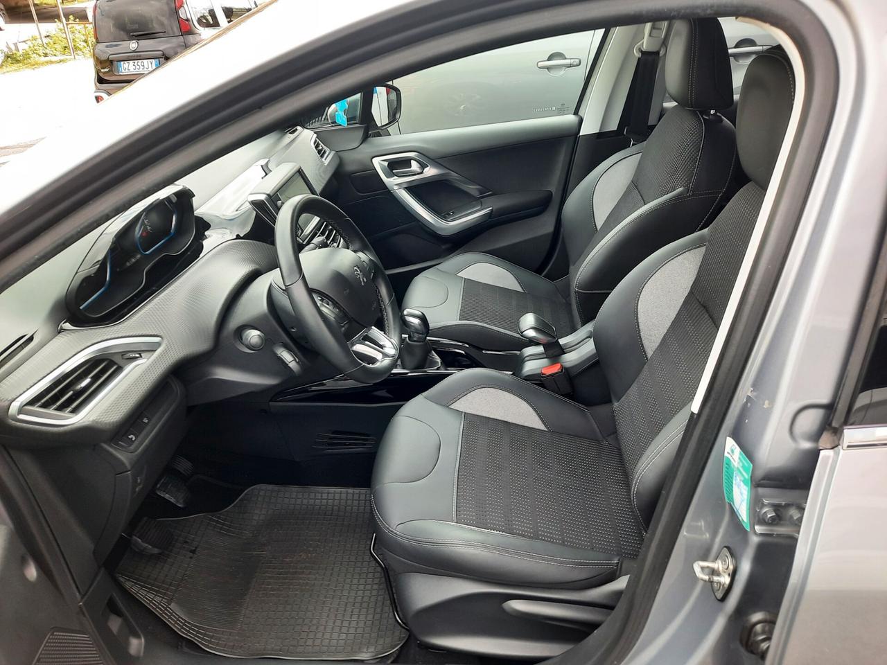 Peugeot 2008 BlueHDi 100 S&S Allure