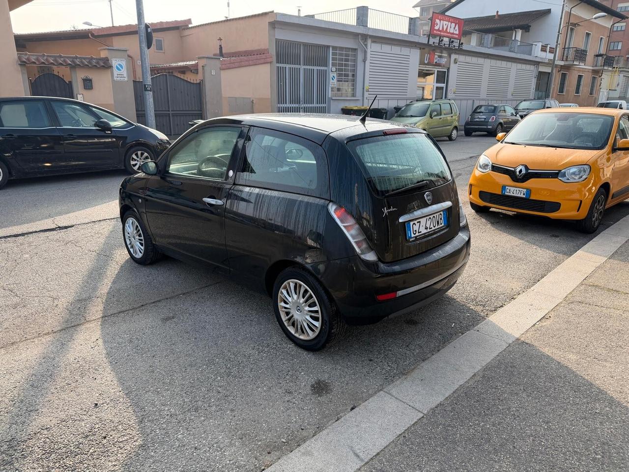 Lancia Ypsilon 1.4 Platino Ecochic GPL