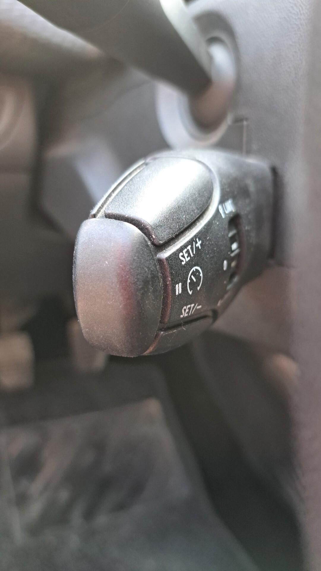 Peugeot 2008 PureTech 82 Allure OK NEO PATENTATI