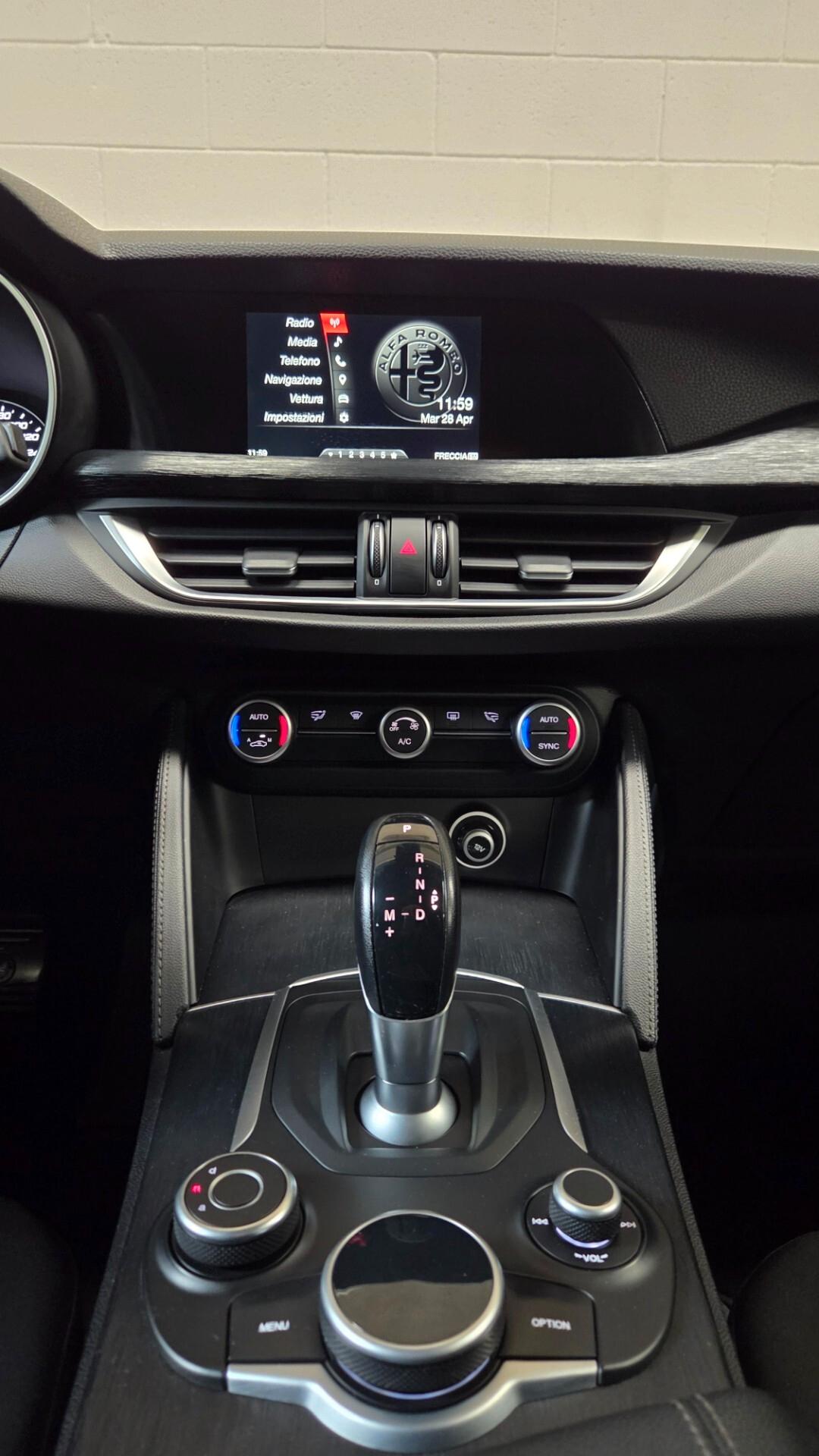 Alfa Romeo Stelvio 2.2 Turbodiesel 160 CV AT8 RWD Business