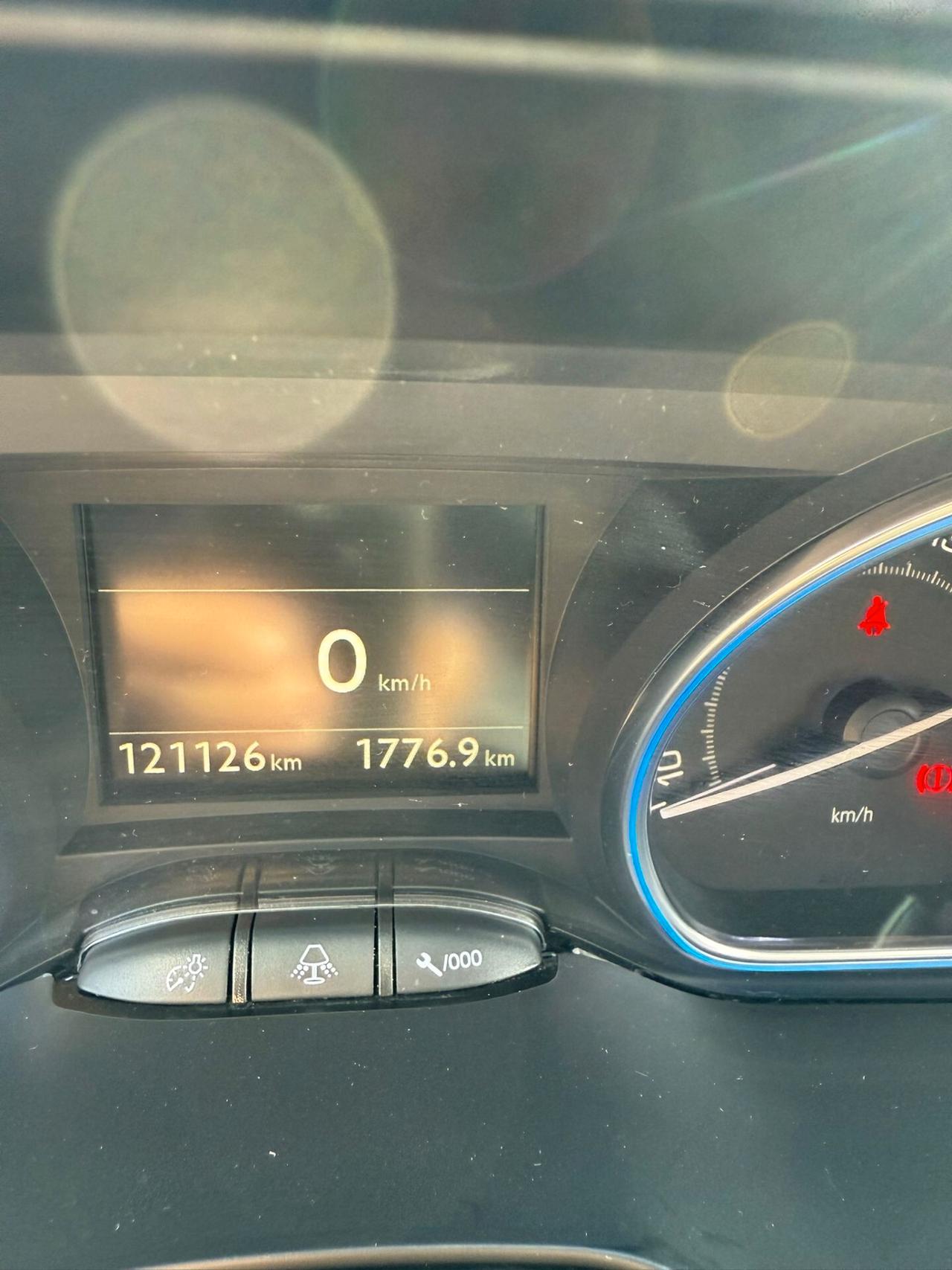 Peugeot 2008 BlueHDi 100 S&S Allure