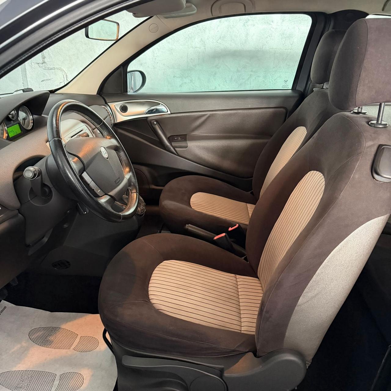 Lancia Ypsilon 1.2 BENZINA