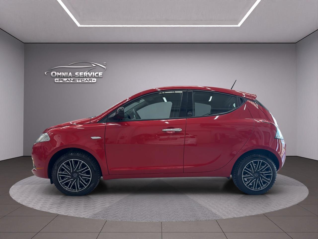 Lancia Ypsilon 1.0 FireFly 5 porte S&S Hybrid Ecochic Gold