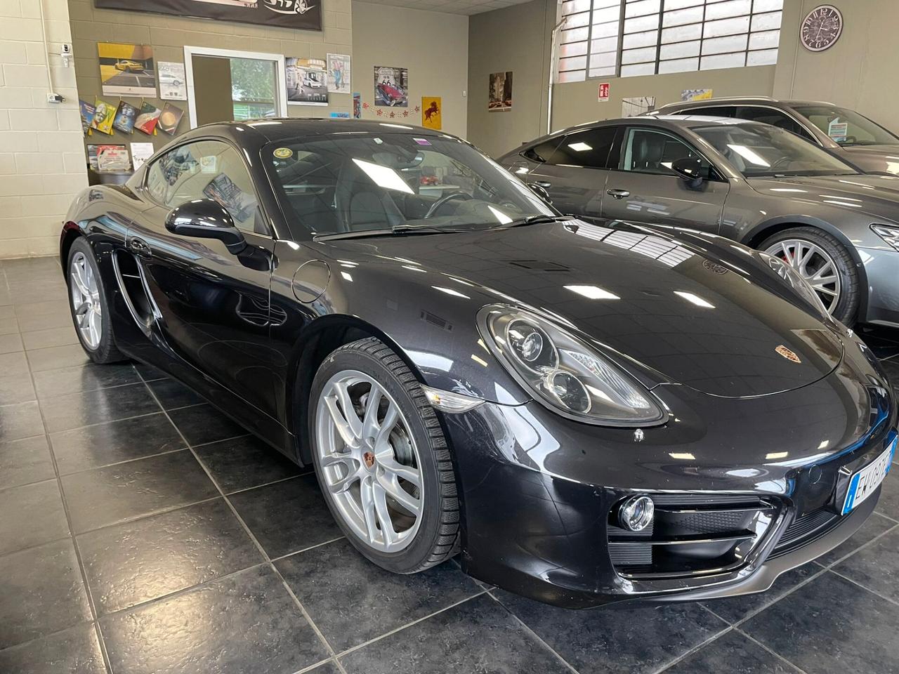 Porsche Cayman 2.7