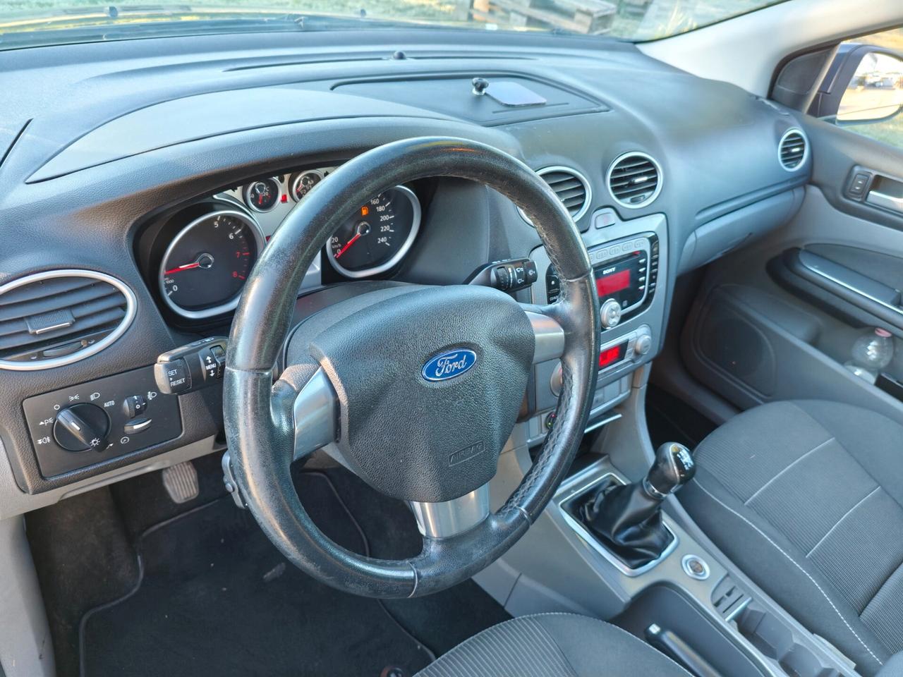 Ford Focus 1.6 GPL Titanium