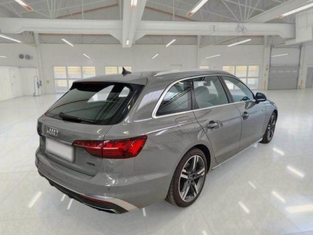 AUDI A4 Avant 40 TDI quattro S tronic S line edition