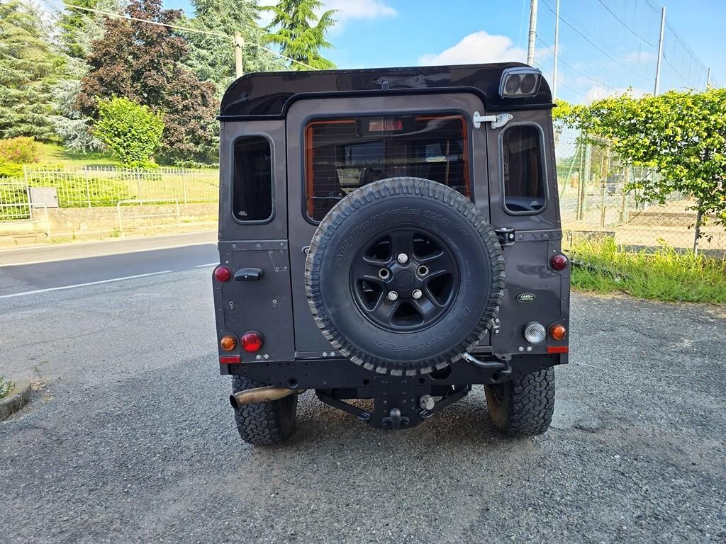 Land Rover Defender 90 TD5 SW DA VETRINA!