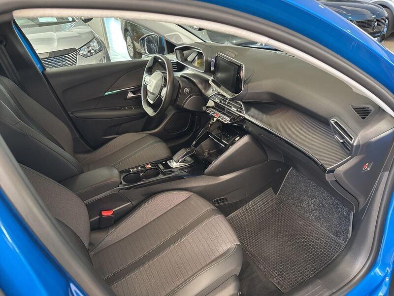 Peugeot 208 motore elettrico 136 CV 5 porte Allure